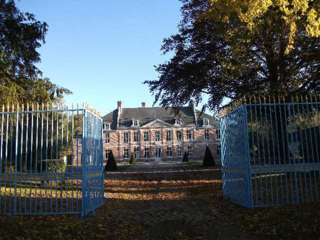 Chateau De Yaucourt Bussus Yaucourt-Bussus Exterior photo