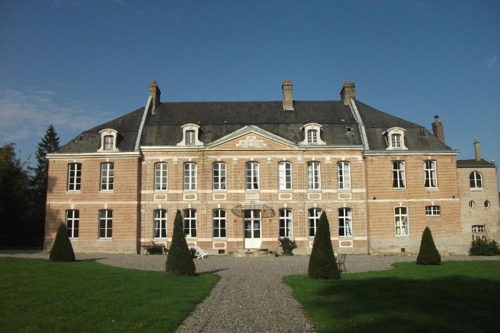 Chateau De Yaucourt Bussus Yaucourt-Bussus Exterior photo